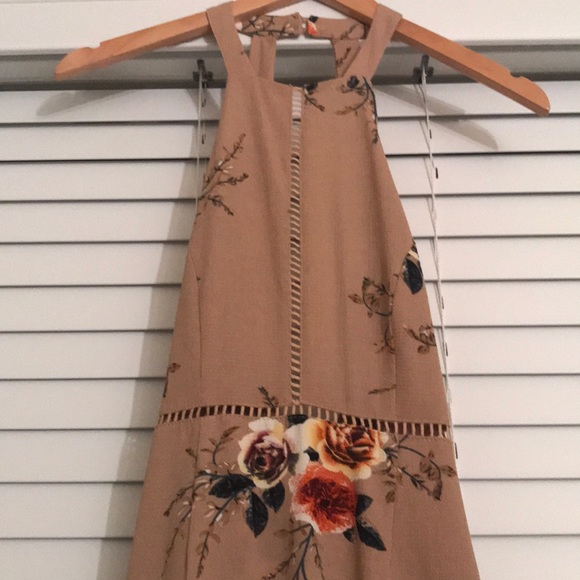 NWT Taupe floral high neck maxi dress - Picture 5 of 8